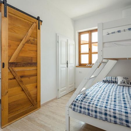 Villa Cirka In Central Istria For 14 Persons With Pool Heating & Pool Table Svetvinčenat Extérieur photo