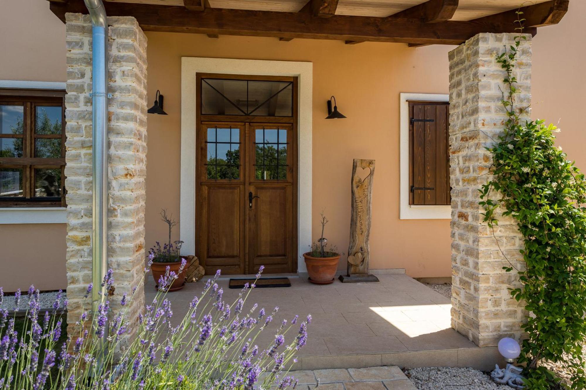 Villa Cirka In Central Istria For 14 Persons With Pool Heating & Pool Table Svetvinčenat Extérieur photo