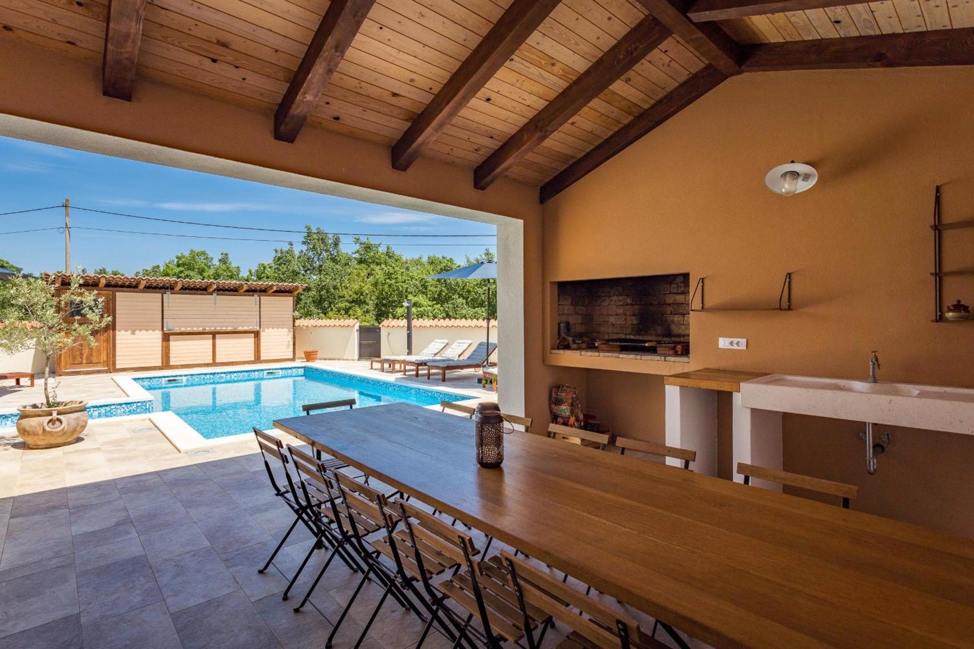 Villa Cirka In Central Istria For 14 Persons With Pool Heating & Pool Table Svetvinčenat Extérieur photo