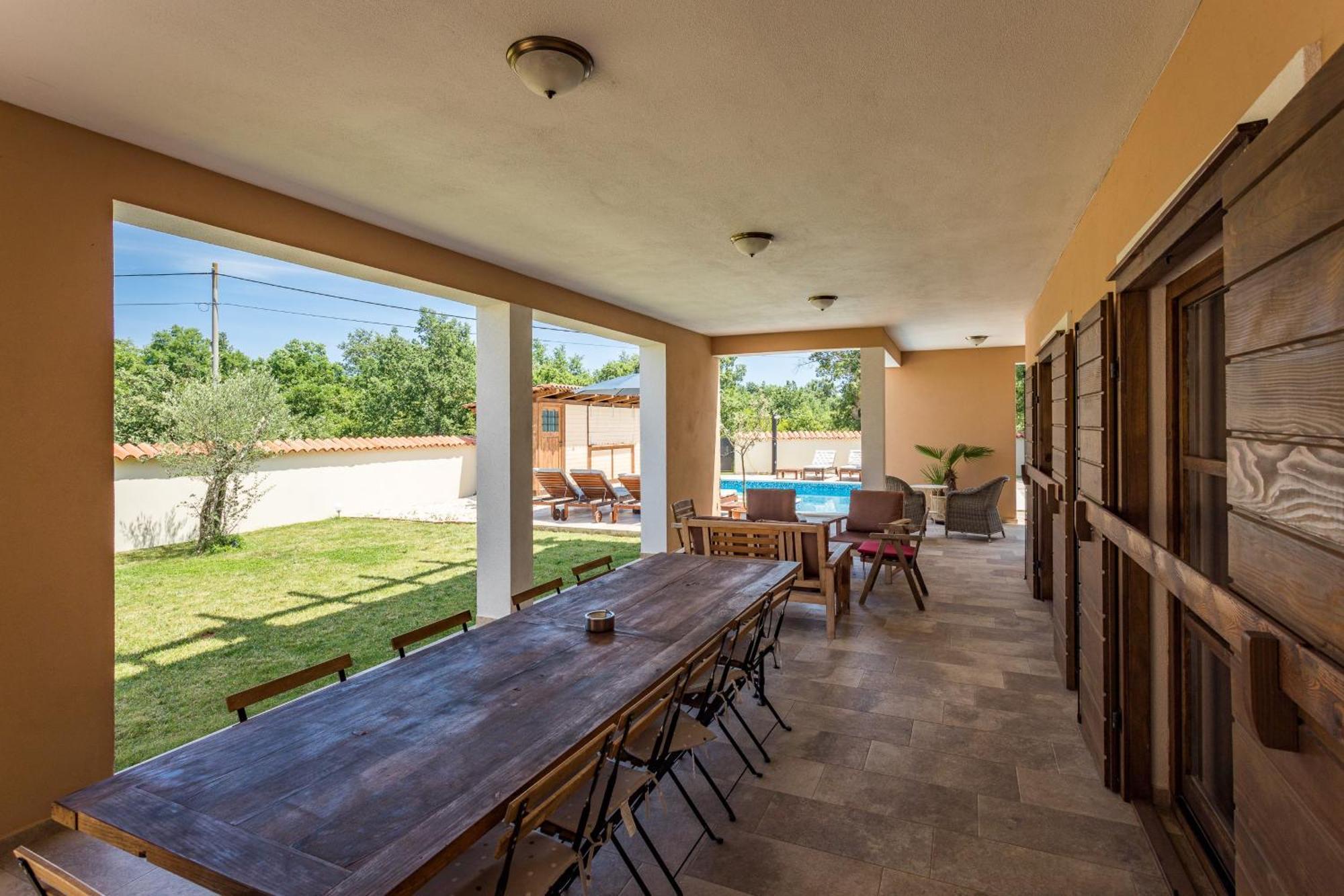 Villa Cirka In Central Istria For 14 Persons With Pool Heating & Pool Table Svetvinčenat Extérieur photo