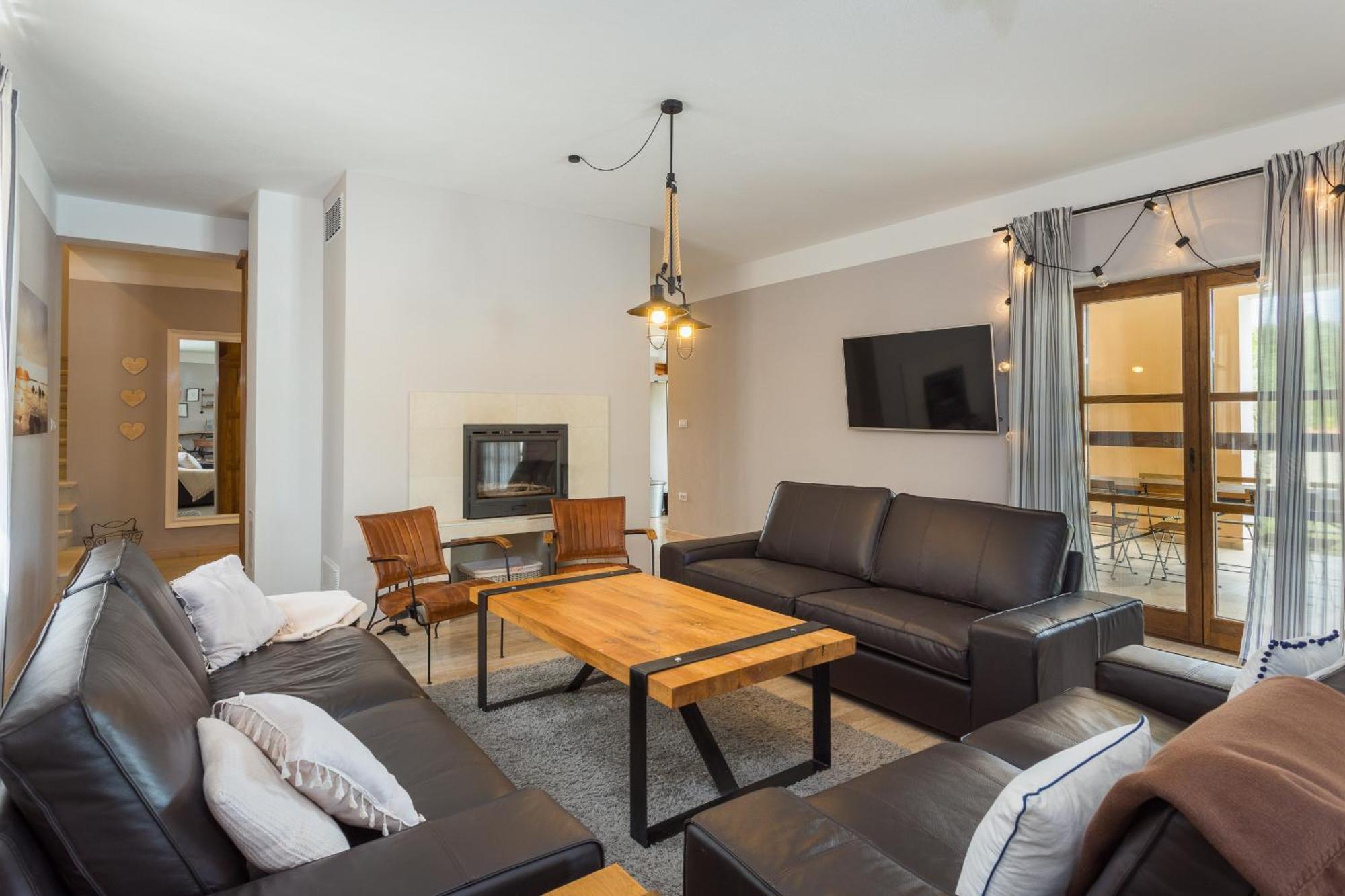 Villa Cirka In Central Istria For 14 Persons With Pool Heating & Pool Table Svetvinčenat Extérieur photo